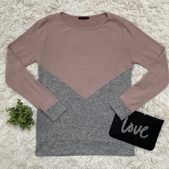Staccato Color Block Hacci LS Top 💗 Pink & Gray - Picture 3 of 14